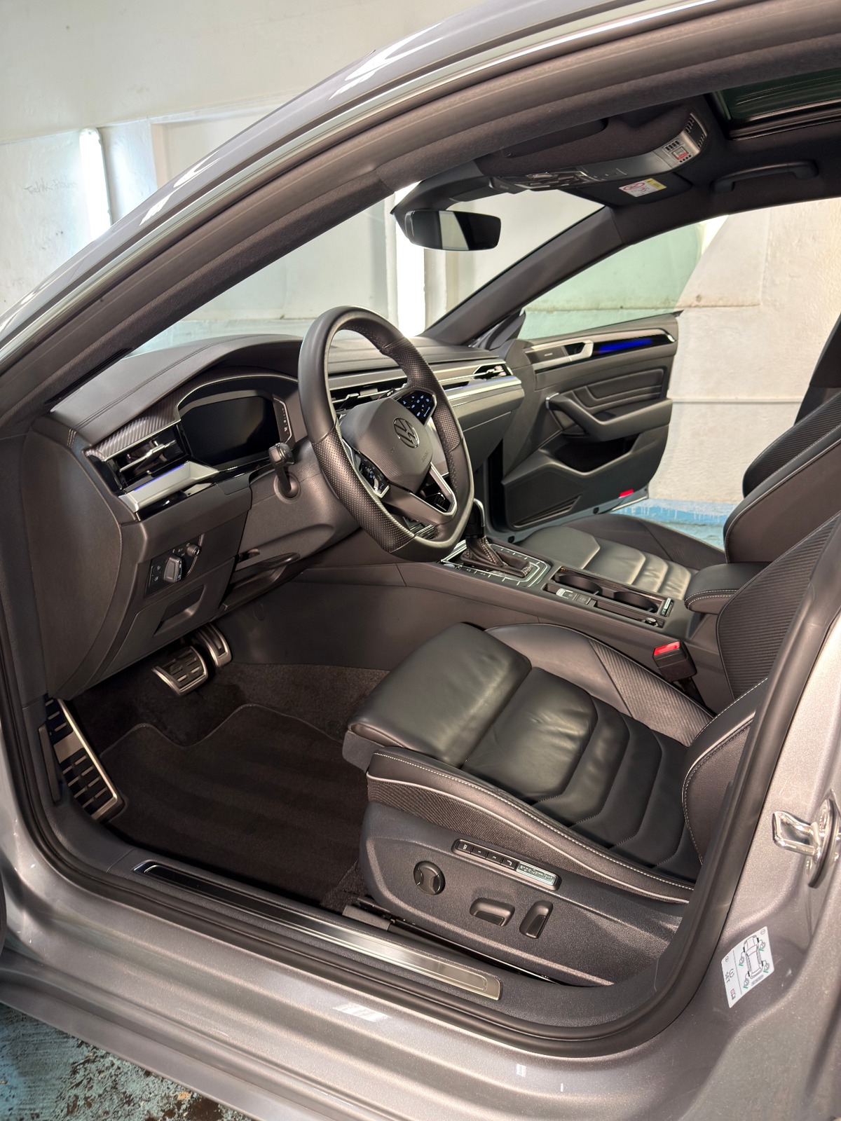Volkswagen Arteon — Hloubkové čištění interiéru — Po